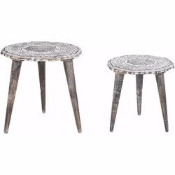 Tavoli in legno massiccio . Aggiungi un tocco di stile rustico o retrò al tuo spazio con questo set di due tavolini. Realizza ...