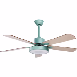 Ventilatore da soffitto tradizionale con telecomando. Le calde giornate estive non saranno più un problema grazie a questo ve ...