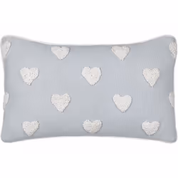 Cuscino decorativo con motivo romantico. Impossibile non amare questo cuscino di cotone, con il suo incantevole motivo di cuo ...