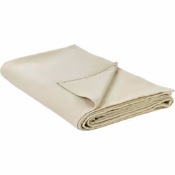 Coperta reversibile. Lasciati avvolgere dall'eleganza senza tempo del nostro copriletto in cotone ornato da una sottile fanta ...