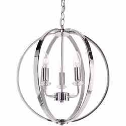 Lampadario in stile moderno. Questo lampadario in ferro con finitura cromata, adornato da elementi decorativi simili a crista ...
