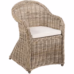Poltrona in rattan per interni ed esterni. L'aspetto classico e il design elegante rendono questa poltrona fatta a mano un co ...