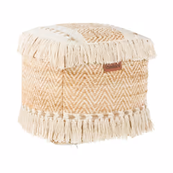Elegante pouf quadrato con frange. Questo elegante pouf è un'aggiunta perfetta a qualsiasi interno di ispirazione Boho. Il ri ...