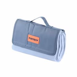 Il nuovo telo da picnick di FUXTEC - perfettamente adatto anche per l' escursione con il nostro carrello . Questa bella coper ...