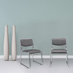 Set di 4 sedie da conferenza Il nostro set si distingue per un design moderno ed elegante, caratterizzato da un telaio curvat ...