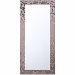 Elegante specchio con la cornice decorativa. Bellissimo specchio che dal design moderno a forma rettangolare con la originale ...
