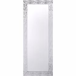 Elegante specchio con la cornice decorativa. Bellissimo specchio che dal design moderno a forma rettangolare con la originale ...