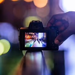 Canon EOS M50 + EF-M 15-45mm IS STM MILC 24,1 MP CMOS 6000 x 4000 Pixel Nero - Vista aggiuntiva 5