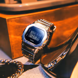 Casio G-Shock GM-5600YM-8 Orologio da polso Unisex Acciaio inox - Vista aggiuntiva 2