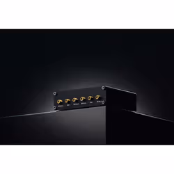 Teltonika RUTM30 router wireless Gigabit Ethernet Dual-band (2.4 GHz / 6 GHz) 5G Nero - Vista aggiuntiva 8