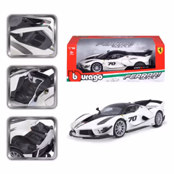 BBURAGO Ferrari FXX-K EVO 1:18 weiss Modello supercar Preassemblato