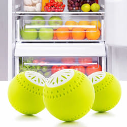Innovagoods - 3 Sfere Ecologiche per Frigo, Prolunga Freschezza Alimenti, Neutralizzatore Odori, Eco-friendly, abs e Carbone Attivo, Giallo, 5x5x5 cm