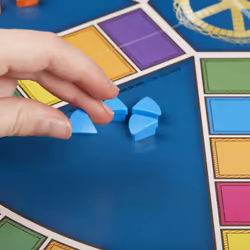 Hasbro Gaming Trivial Pursuit , gioco in scatola, sfida trivial, da 16 anni in su, per 2-6 giocatori - Vista aggiuntiva 8