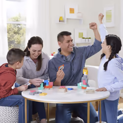 Hasbro Gaming Jenga Maker (gioco in scatola, Gaming), per famiglie e bambini, dagli 8 anni in su, per 2-6 giocatori - Vista aggiuntiva 7