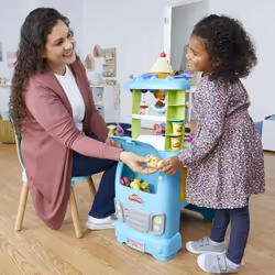 Play-Doh Il Super Camioncino dei Gelati, playset con cucina di grandi dimensioni con suoni realistici, 27 accessori, 12 vasetti di pasta da modellare atossica, giocattolo per bambini dai 3 anni in su - Vista aggiuntiva 8