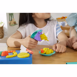 Play-Doh Il Mio Primo Set da Chef, 14 accessori finti da cucina, giocattoli per bambini e bambine dai 3 anni in su, attività manuali per età prescolare - Vista aggiuntiva 7