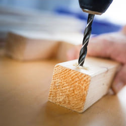 Punta elicoidale per legno da 8mm in acciaio cromo vanadio - Dewalt