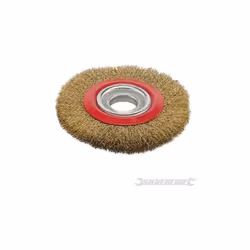 Setole in acciaio indurito e ottonato da 0,3 mm. Può essere inserita su mandrini conici per raggiungere lo spessore desiderat ...