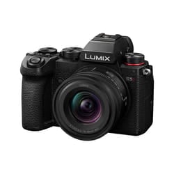 Panasonic Lumix S5 + S 18-40mm / F4.5-6.3 Zoom Corpo MILC 24,2 MP CMOS 6000 x 4000 Pixel Nero
