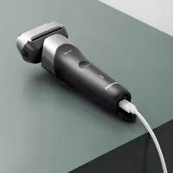 Panasonic ES-RM3, Rasoio 3 lame, Wet&Dry, USB-C, sistema di pulizia easy cleaner - Vista aggiuntiva 5