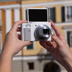Panasonic Lumix DC-TZ99E-W compact camera 1/2.3" Fotocamera compatta 20,3 MP MOS 5184 x 3888 Pixel Bianco - Vista aggiuntiva 8
