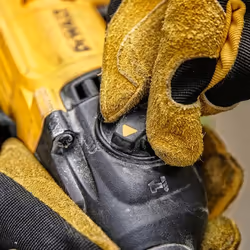 DeWALT D25134K-QS martello perforatore 800 W Senza chiave - Vista aggiuntiva 5