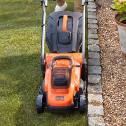 Black & Decker BCMW3336L1 Tagliaerba a spinta Batteria Nero, Arancione - Vista aggiuntiva 7