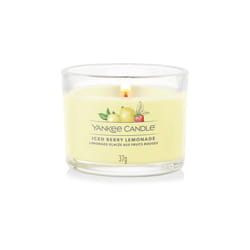 Yankee Candle Iced Berry Lemonade candela di cera Rotondo Pompelmo, Limone, Malto, Zucchero, Mandarino, Vaniglia, Viola Giallo 1 pz