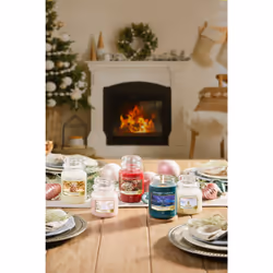 Yankee Candle Spun Sugar Fluries candela di cera Rotondo Beige 1 pz