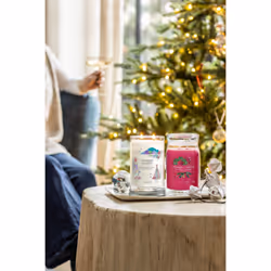 Yankee Candle Sparkling Winterberry candela di cera Rotondo Rosso 1 pz