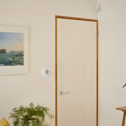 Yale Indoor Motion Sensor Sensore infrarosso Wireless Parete Bianco - Vista aggiuntiva 7