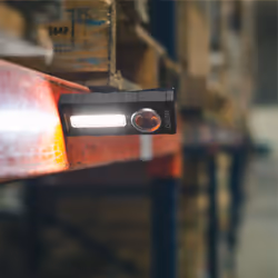 NEBO TiNO Nero Torcia elettrica con supporto magnetico LED