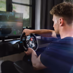 Logitech G Logitech G29 Driving Force Racing Wheel Volante da Corsa, Pedali Regolabili, Ritorno di Forza Reale, Comandi Cambio in Acciaio Inossidabile, Volante in Pelle, Presa EU, per PS5, PS4, PC, Mac - Nero - Vista aggiuntiva 7