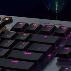 Logitech G G915 tastiera Gaming RF senza fili + Bluetooth QWERTY Inglese UK Carbonio - Vista aggiuntiva 5