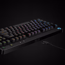 Logitech G Tastiera gaming meccanica PRO, design ultraportatile senza tastierino numerico, cavo micro-USB rimovibile, tasti con retroilluminazione RGB LIGHTSYNC da 16,8 milioni di colori - Vista aggiuntiva 6