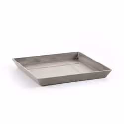 Bellissimo sottovaso in plastica riciclata che si adatta al vaso della linea Rotterdam 40 cm. Il sottovaso rende l'irrigazion ...