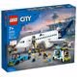 LEGO City 60367 Aereo Passeggeri, Modellino di Aeroplano Giocattolo da Costruire con 9 Minifigure e
