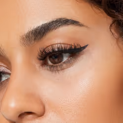 GOSH Infinity eyeliner 1,2 g Solido 002 Carbon Black - Vista aggiuntiva 4