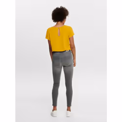 ONLY 15197495 Parte superiore (abbigliamento) Scollo rotondo Manica corta Viscosa