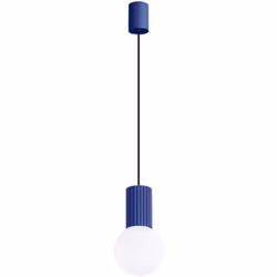 Scoprite HALO, una lampada progettata per diventare il fulcro dei vostri interni. Attira l'attenzione con la sua forma distin ...