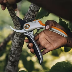 Fiskars Plus P531 cesoia da potatura Bypass Nero, Arancione - Vista aggiuntiva 5