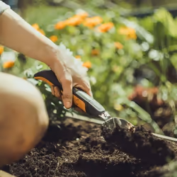 Fiskars Xact Cazzuola da giardino Acciaio inox Nero, Acciaio inox