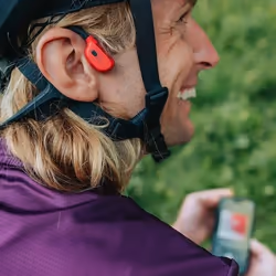 Suunto WING Auricolare Wireless A clip Sport Bluetooth Nero, Rosso - Vista aggiuntiva 7