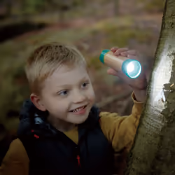 Hape Hand-Powered Flashlight Bamboo, Verde Torcia a mano
