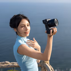 VILTROX AF 15mm F1.7 Air MILC Grandangolo Nero - Vista aggiuntiva 3
