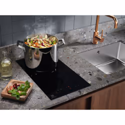 Electrolux LHR3233CK piano cottura Nero Da incasso Ceramica 2 Fornello(i) - Vista aggiuntiva 4
