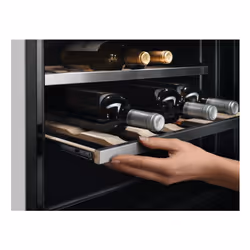 Electrolux 923 421 237 cantina vino Cantinetta vino con compressore Libera installazione Nero 18 bottiglia/bottiglie