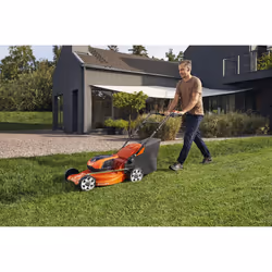 Husqvarna LC 142iS Tagliaerba a spinta Batteria Rosso