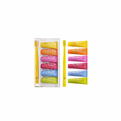 Il Curaprox Be You Mixed Set include sei dentifrici da 10ml ciascuno e uno spazzolino CS 5460. I dentifrici offrono freschezz ...