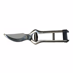 Manici verniciati - Chiusura in cuoio Confezione: 1 PZ Lunghezza 20 cm.